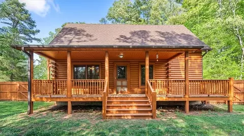 2171 Johnsontown Rd, Thomasville, NC 27360