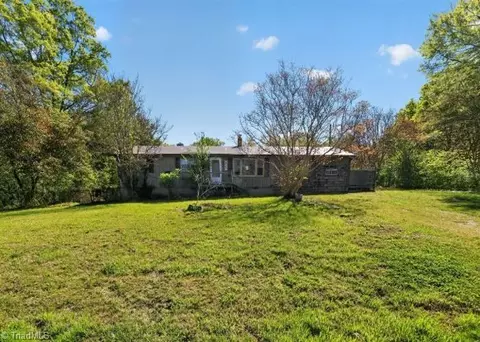 5262 Rosedale St, Trinity, NC 27370