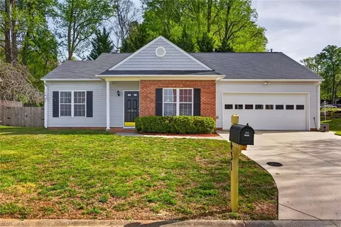 431 Overbrook Meadow Ct, Kernersville, NC 27284