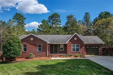 5179 Huff Ct, Randleman, NC 27317