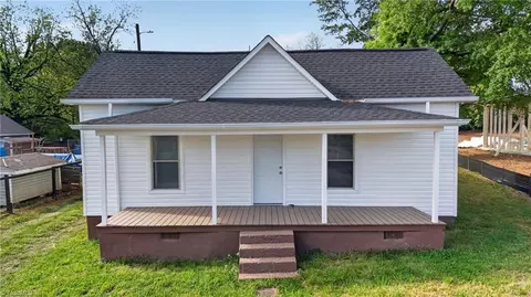 Exterior - 811 Vail Ave, High Point, NC 27260 photo 1 of 5