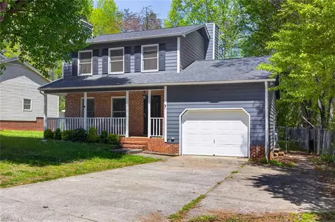 2 Lord Foxley Ct, Greensboro, NC 27405