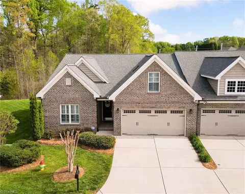 312 Lawrence Dr, Lexington, NC 27295