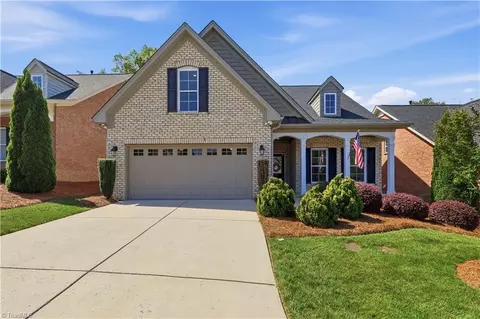 901 Kinloch Dr, Winston Salem, NC 27107
