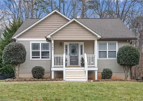 1743 Willa Place Dr, Kernersville, NC 27284