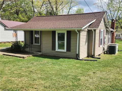 109 Long St, Mayodan, NC 27027