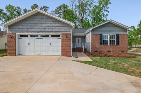 100 Webster Rd, Greensboro, NC 27406