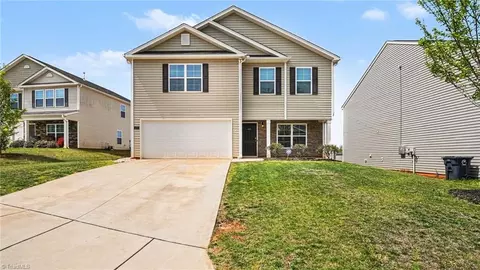 4707 Black Forest Dr, Greensboro, NC 27405