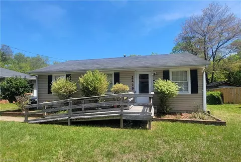 2215 Bertie St, Greensboro, NC 27403