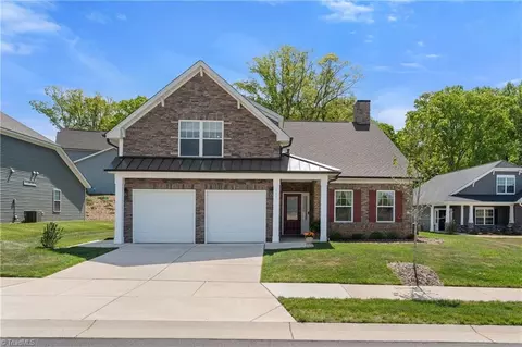 111 Candle Light Ct, Advance, NC 27006