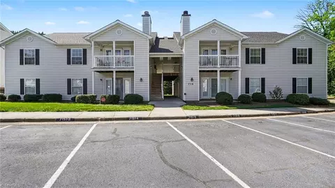 7151 Friendly Ave #H, Greensboro, NC 27410
