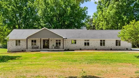 7403 Friendship Ledford Rd, Winston Salem, NC 27107