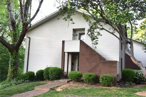 129 Forest View Dr, Winston Salem, NC 27104