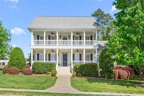 1018 Lochshire Dr, Burlington, NC 27215