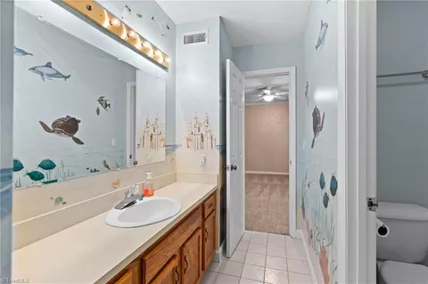 Bath - 4806 Westhaven Ln, Trinity, NC 27370 photo 3 of 4