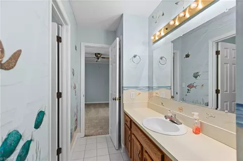 Bath - 4806 Westhaven Ln, Trinity, NC 27370 photo 2 of 4