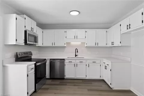 Kitchen - 4803 Whisper Oak Dr, Trinity, NC 27370 photo 1 of 2