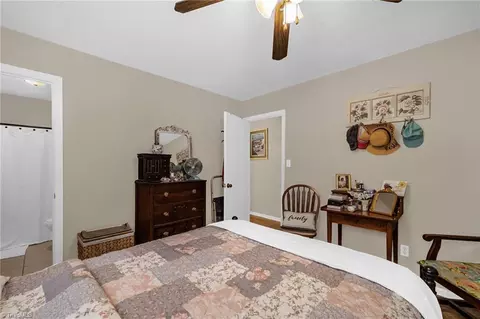 Bedroom - 1014 Pine Ln, Eden, NC 27288 photo 2 of 6