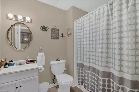 Bath - 1014 Pine Ln, Eden, NC 27288 photo 2 of 2