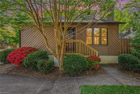 1913 Stonewood Dr, Winston Salem, NC 27103