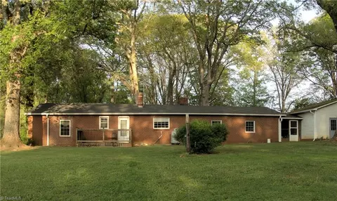 Exterior - 120 Five Oaks Dr, King, NC 27021 photo 2 of 6
