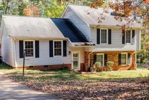 6535 El Rancho Dr, Rural Hall, NC 27045