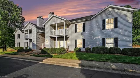7145 Friendly Ave W #H, Greensboro, NC 27410