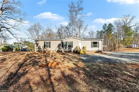 172 Lester Dr, Lexington, NC 27292