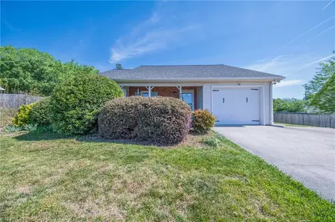 4975 Saponi Village Trl, Winston Salem, NC 27127