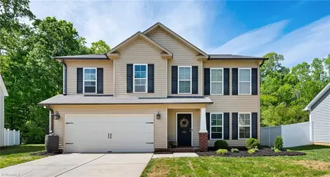 232 Wentworth Dr N, Mocksville, NC 27028