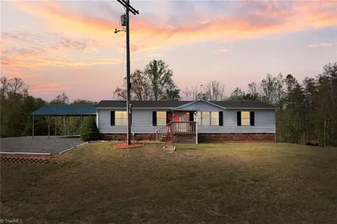 1747 Lynchburg Rd, Westfield, NC 27053