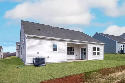 224 Macintosh Dr, King, NC 27021 photo 3