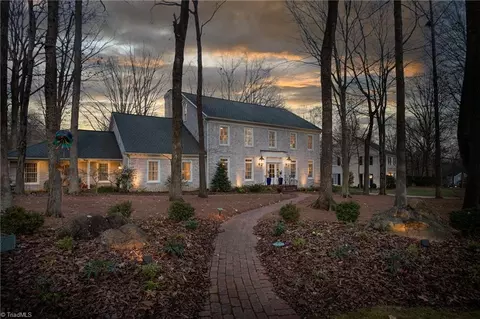 402 Parkmont Dr, Greensboro, NC 27408