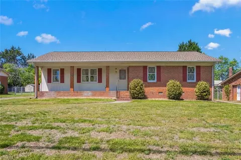 821 Parliament St, High Point, NC 27265