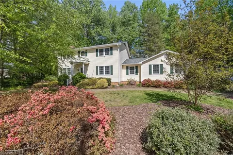 105 Quakerwood Dr, Archdale, NC 27263