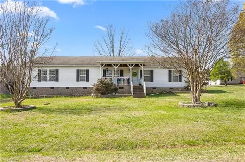 900 Ingle St, Gibsonville, NC 27249