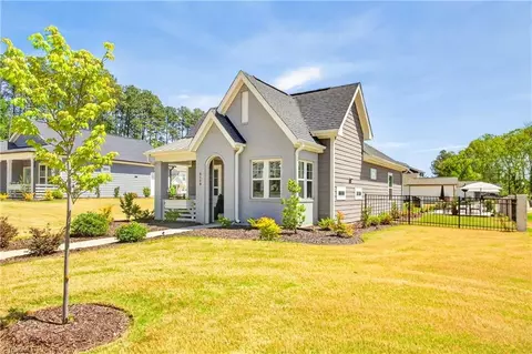 5129 Whaitley Ln, Greensboro, NC 27407