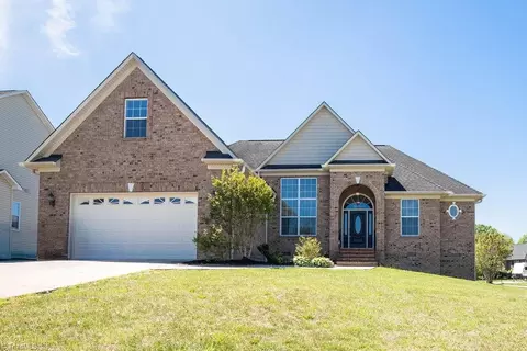 2007 Shady Oak Ln, Archdale, NC 27263