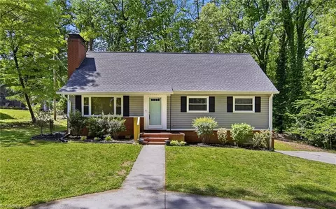 521 Dogwood Cir, High Point, NC 27260
