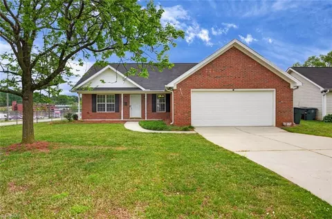1214 12th St, Greensboro, NC 27405