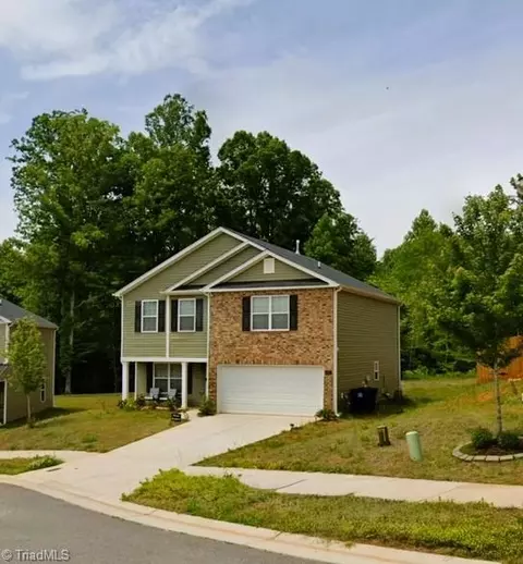 6801 Capstone Ct, Rural Hall, NC 27045