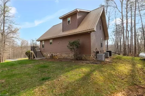 Exterior - 2220 Bethany Rd, Madison, NC 27025 photo 7 of 15