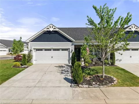 1402 Hunting Hawk Ln, Kernersville, NC 27284