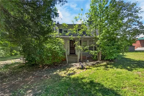 5130 S Us Highway 220 Bus, Asheboro, NC 27205