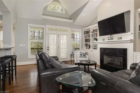 Living - 161 Burberry Dr, Purlear, NC 28665 photo 2 of 3