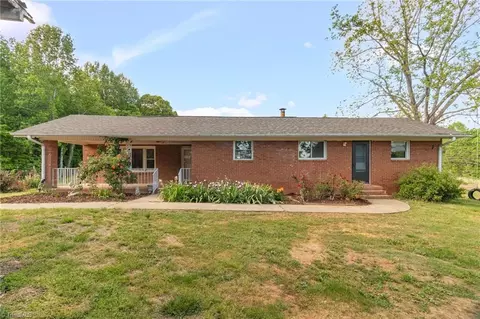 527 Wood Heirs Dr, Lexington, NC 27295