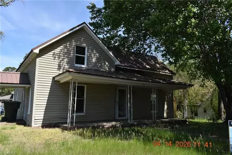 939 Galloway St, Eden, NC 27288