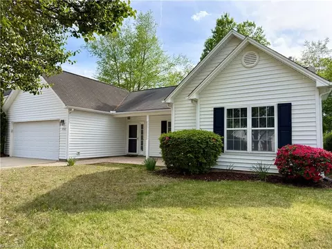 3792 Vanhoe Ln, Jamestown, NC 27282