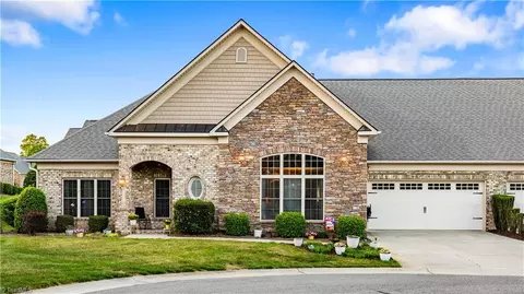 4002 Mulligan Cir, Greensboro, NC 27406