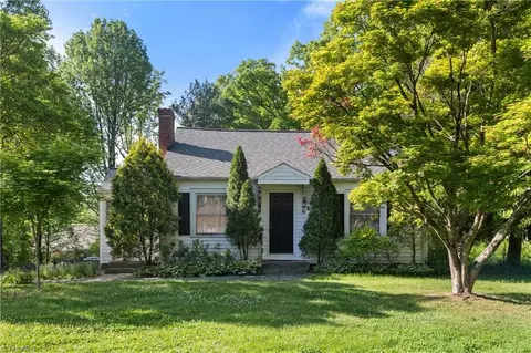 4304 Robinhood Rd, Winston Salem, NC 27106